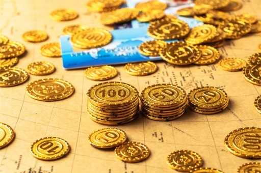 今年金价创新高超30次，金店撑不住了？